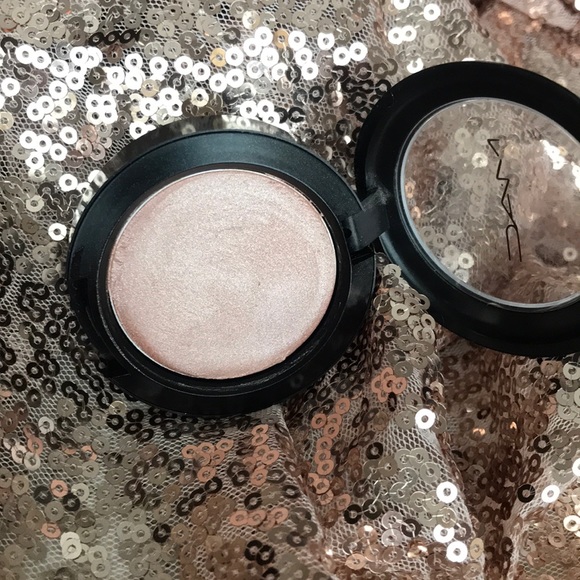 mac cream colour base shell